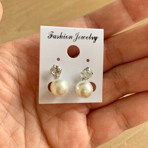 Brand new pearl design ear clips